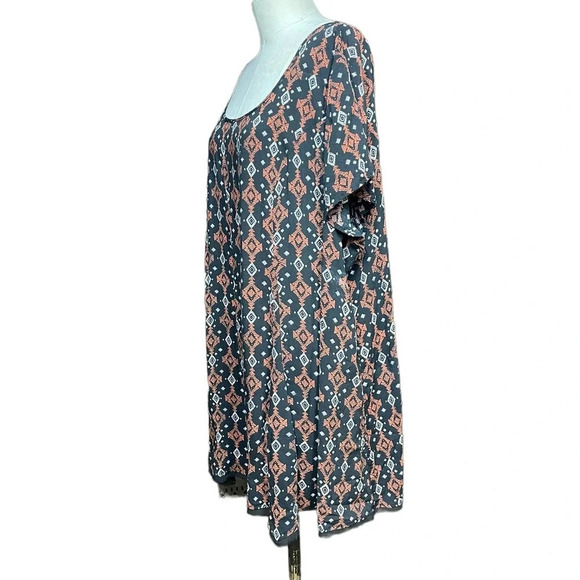 Torrid Geo Print Challis Tunic Top Black Orange Plus‎ Size 3X - Picture 9 of 13